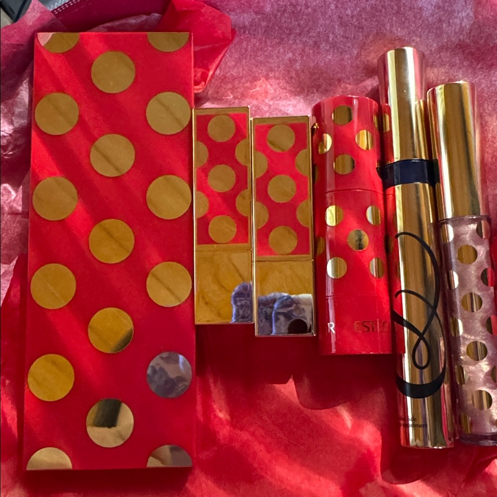 Estée Lauder Holiday Full-Size Favorites Beauty Gift Set -warm tone